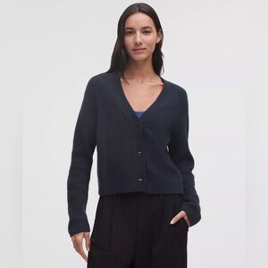 NWT Lululemon Athletica Cahmere Slim Fit Navy Cardigan Sweater